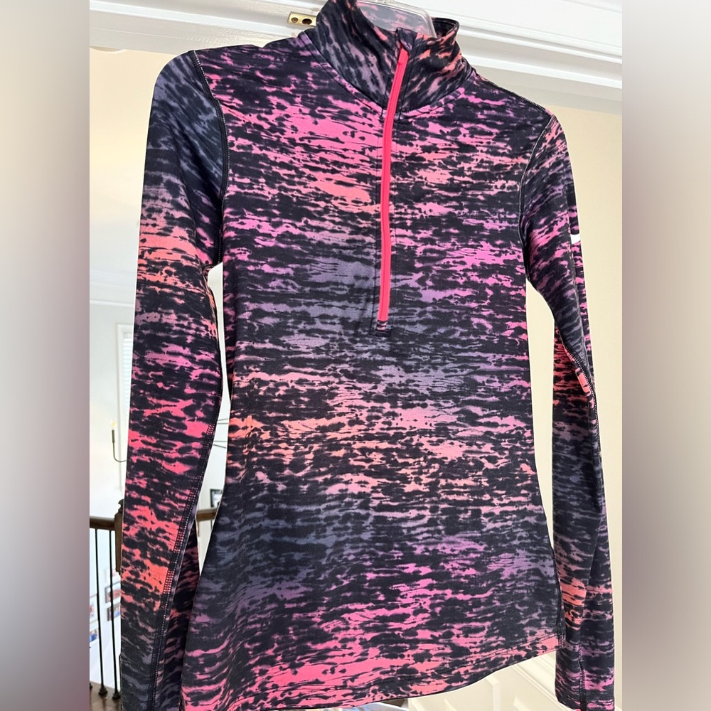 Nike small dri-fit running top with 1/2 zip.